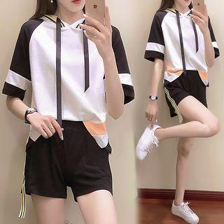 Set: Short-sleeve Hooded Sweatshirt + Shorts