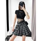 Tie-hem Lettering Crop T-shirt