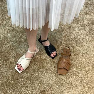 Plain Woven Flat Sandals