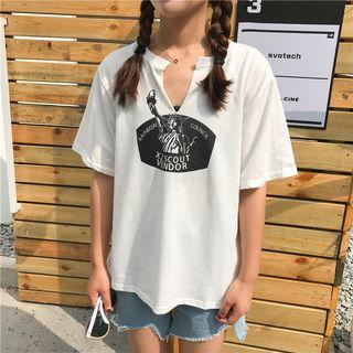 Split Neck Elbow Sleeve Printed T-shirt