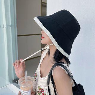 Contrast Trim Wide Brim Bucket Hat