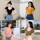 Plain V-neck Puff-sleeve Slim-fit Top
