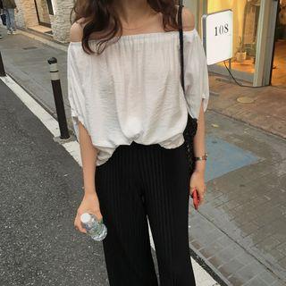 Off-shoulder Elbow-sleeve Top / Pleated Pants