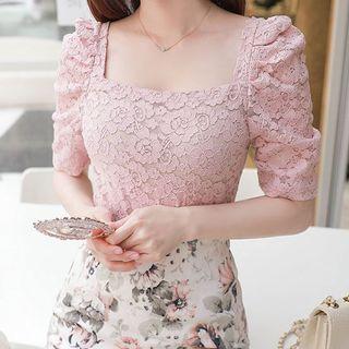 Square-neck Slim Lace Top