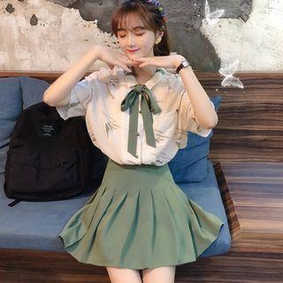 Short-sleeve Printed Shirt / Pleated Mini Skirt
