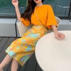 Cutout-back Elbow-sleeve T-shirt / Printed Midi A-line Skirt