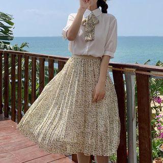 Bow Accent Short-sleeve Blouse / Floral Midi A-line Skirt