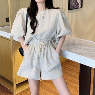 Set: Puff-sleeve Plain T-shirt / Wide-leg Shorts
