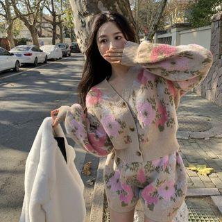 Floral Jacquard Cropped Cardigan / High Waist Shorts