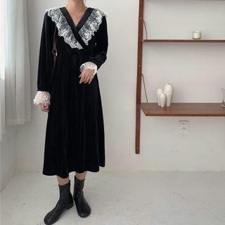 V-neck Lace Panel Midi A-line Dress Black - One Size