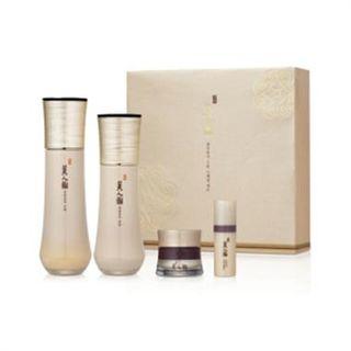 The Face Shop - Myeonghan Miindo Heaven Grade Ginseng Set: Toner 160ml + Emulsion 140ml + Essence 10ml + Cream 25ml 4pcs
