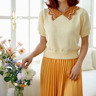 Contrast Scallop-collar Pastel Knit Top
