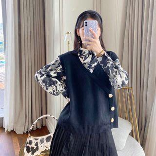 Button-accent Sweater Vest