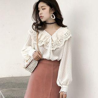 Lace Trim Ruffled Long-sleeve Blouse