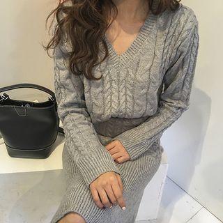 Set: V-neck Cable-knit Top + Mermaid Skirt
