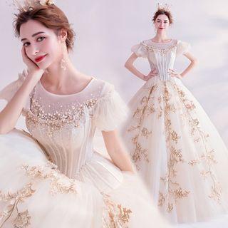 Short-sleeve Embellished Floral Applique A-line Gown