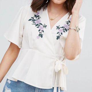 Short-sleeve Embroidered Tie-waist Top