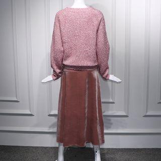Cut-out Sweater / Velvet Midi A-line Skirt