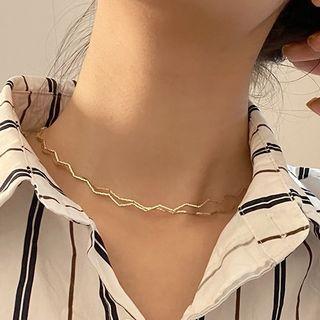 Zigzag Alloy Layered Choker