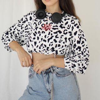 Lettering Leopard Print Cropped Sweatshirt