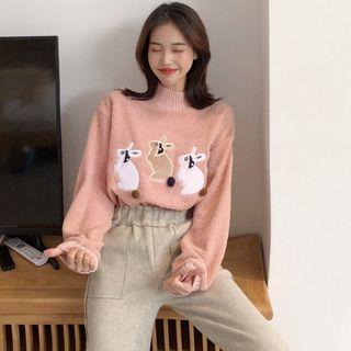 Rabbit Appliqued Mock Neck Sweatshirt/ Cropped Straight-fit Pants