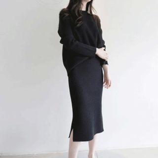 Set: Round-neck Rib-knit Top + Slit-hem Midi Skirt