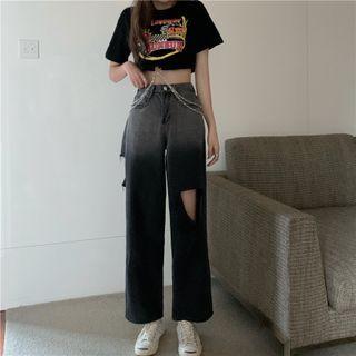 Short-sleeve Cropped T-shirt / Distressed Wide Leg Jeans