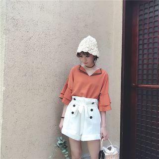 High-waist Shorts / Elbow-sleeve Collared Top