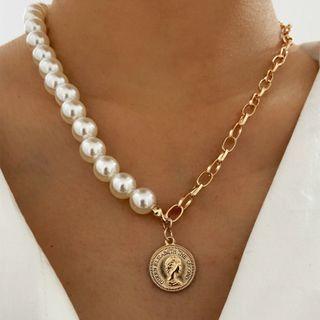 Disc Pendant Faux Pearl Choker A04-07-30 - Gold - One Size