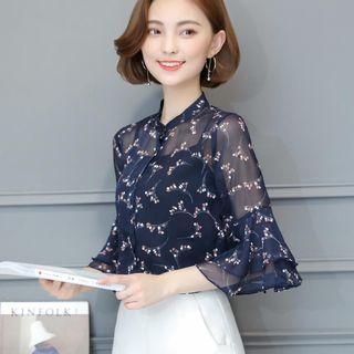 Set: Bell-sleeve Floral Blouse + Camisole