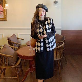 Argyle Fleece Button-up Vest / Long-sleeve Slit Midi Dress