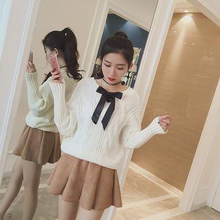 Reversible Lace-up Cable-knit Sweater