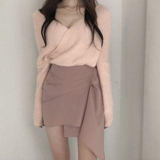 Long-sleeve Ribbed Knit Sweater / Asymmetric Plain Skirt