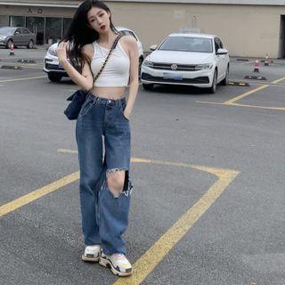 Distressed Loose Fit Jeans / Crop Tank Top