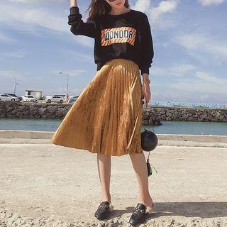Set: Printed Pullover + Pleated Midi Skirt