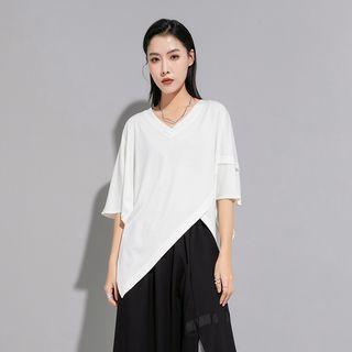 V-neck Asymmetrical T-shirt