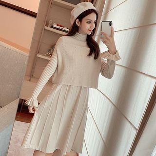 Set: Plain Pleated Dress + Loose-fit Open-knit Top