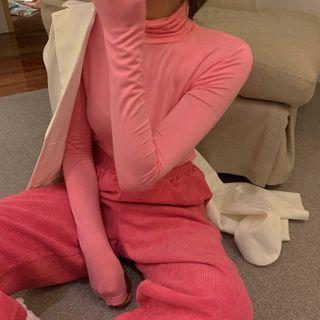Turtleneck Long-sleeve T-shirt / Straight-fit Pants