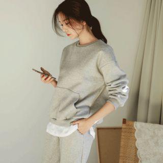 Set: Kangaroo-pocket Layered-hem Sweatshirt + Sweatpants