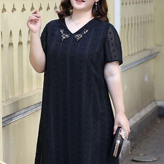 Short-sleeve V-neck Collar Shift Dress