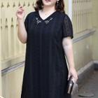 Short-sleeve V-neck Collar Shift Dress