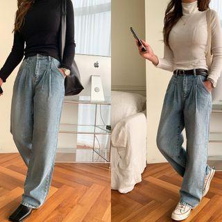 Pintuck Straight-leg Jeans