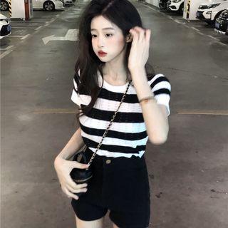 Short-sleeve Striped Knit Top / Denim Hot Pants