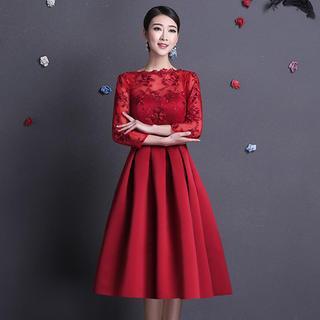 3/4-sleeve Lace Panel Evening Gown