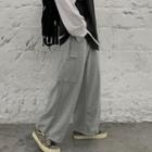 Straight-cut Cargo Sweatpants