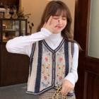 Long-sleeve T-shirt / Flower Embroidered Sweater Vest