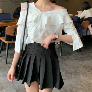 Ruffle Trim Elbow-sleeve Blouse / Pleated Skirt