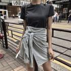 Short-sleeve T-shirt / Lace-up High-waist Skirt