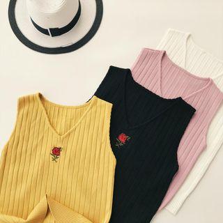 Rose Embroidered V-neck Sleeveless Knit Top