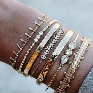 Set Of 7: Rhinestone Bangle 9168 - Set Of 7 - Gold - One Size